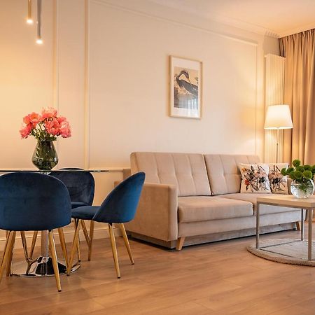 Mennica Residence - Grzybowska 43A Варшава Екстер'єр фото