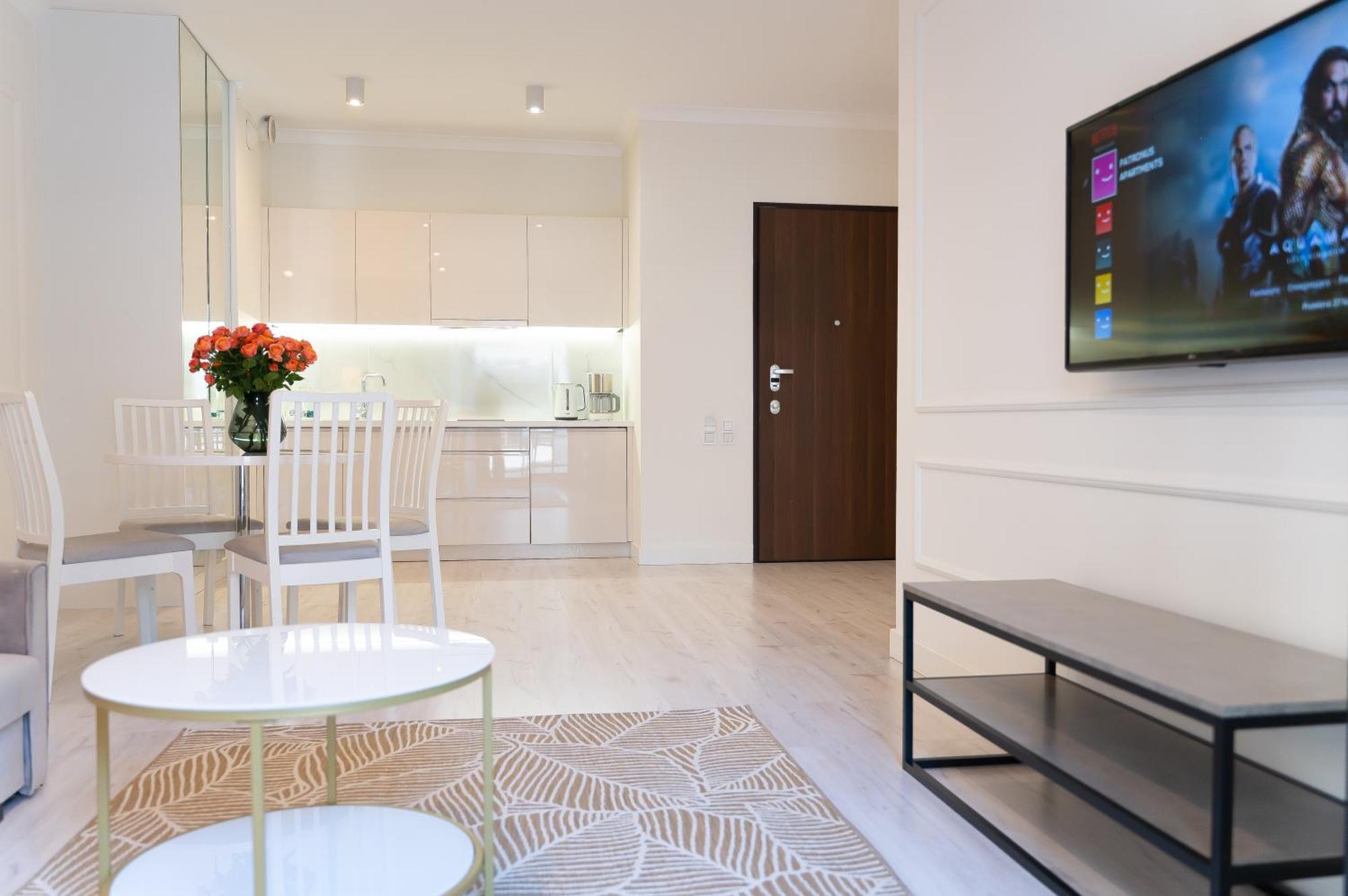 Mennica Residence - Grzybowska 43A Варшава Екстер'єр фото
